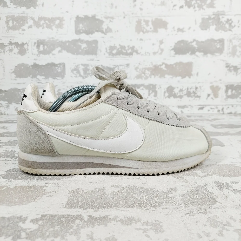 Nike ACG Womens Green Gray Synthetic Trainer Lace Up Athleisure Sneakers T399